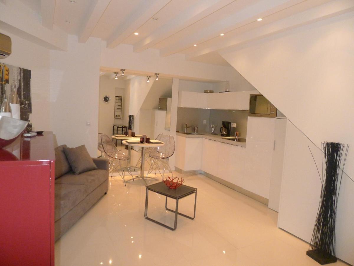 Village1 Ap2087 By Riviera Homes